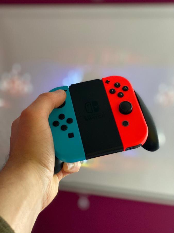 Capsule Groovy-Jacuzzi-Sauna-Billard-Netflix- Nintendo Switch & Jeux มงส์ ภายนอก รูปภาพ