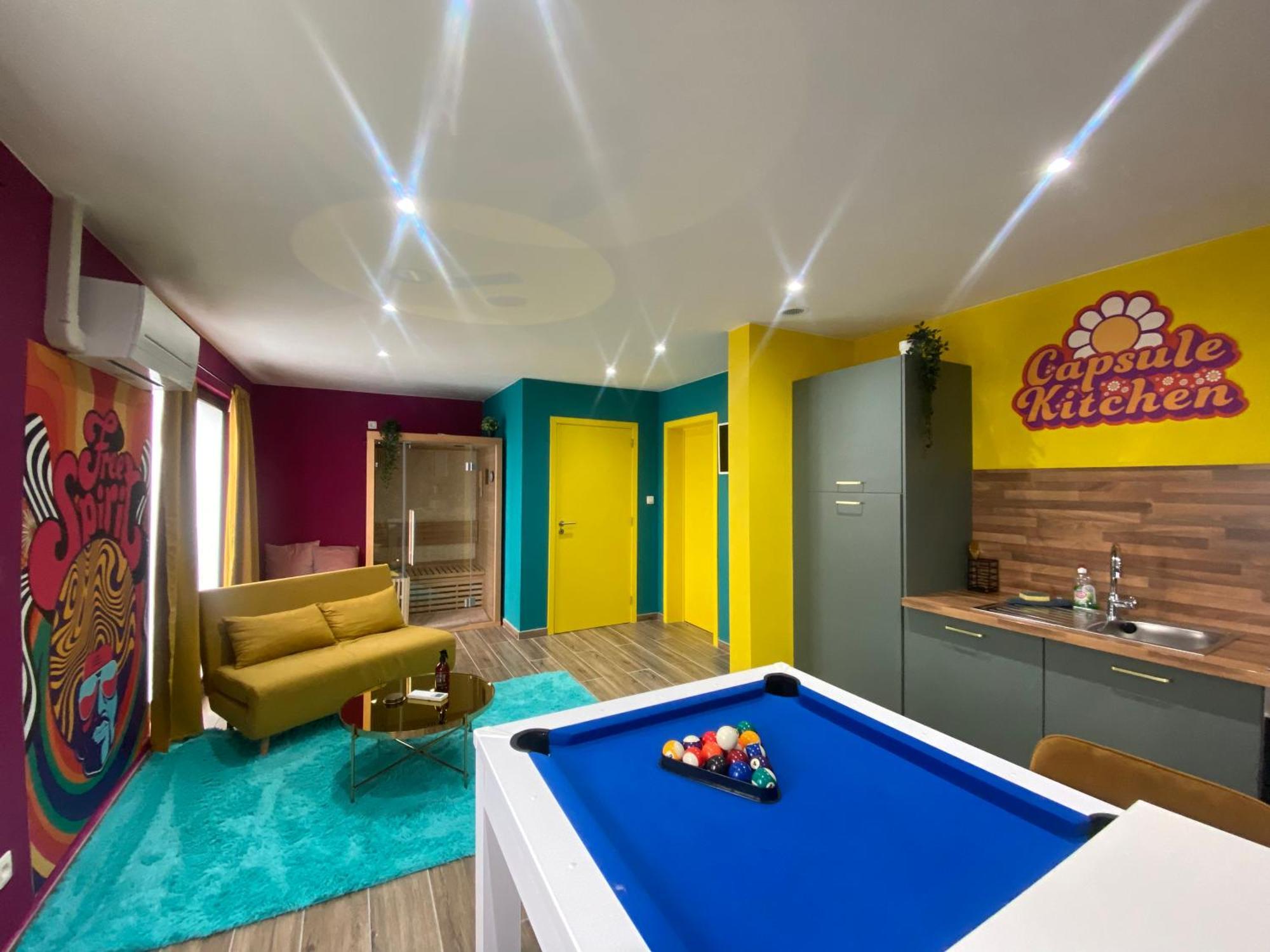 Capsule Groovy-Jacuzzi-Sauna-Billard-Netflix- Nintendo Switch & Jeux มงส์ ภายนอก รูปภาพ