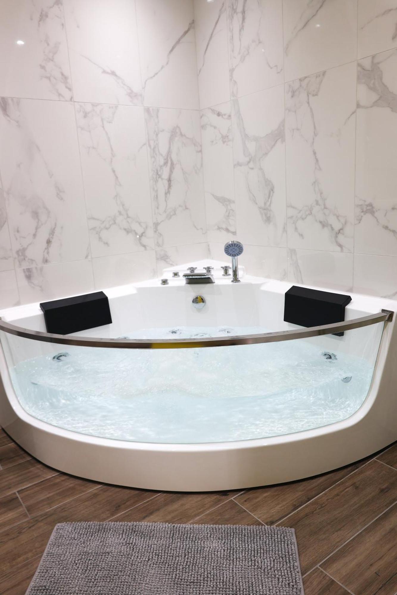 Capsule Groovy-Jacuzzi-Sauna-Billard-Netflix- Nintendo Switch & Jeux มงส์ ภายนอก รูปภาพ
